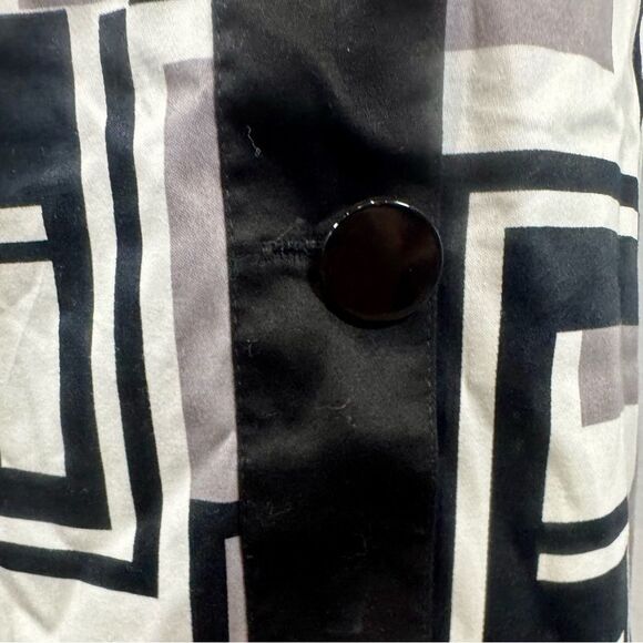 Courtenay black navy white and gray geo print button wrap cotton skirt size 14 - Picture 3 of 6